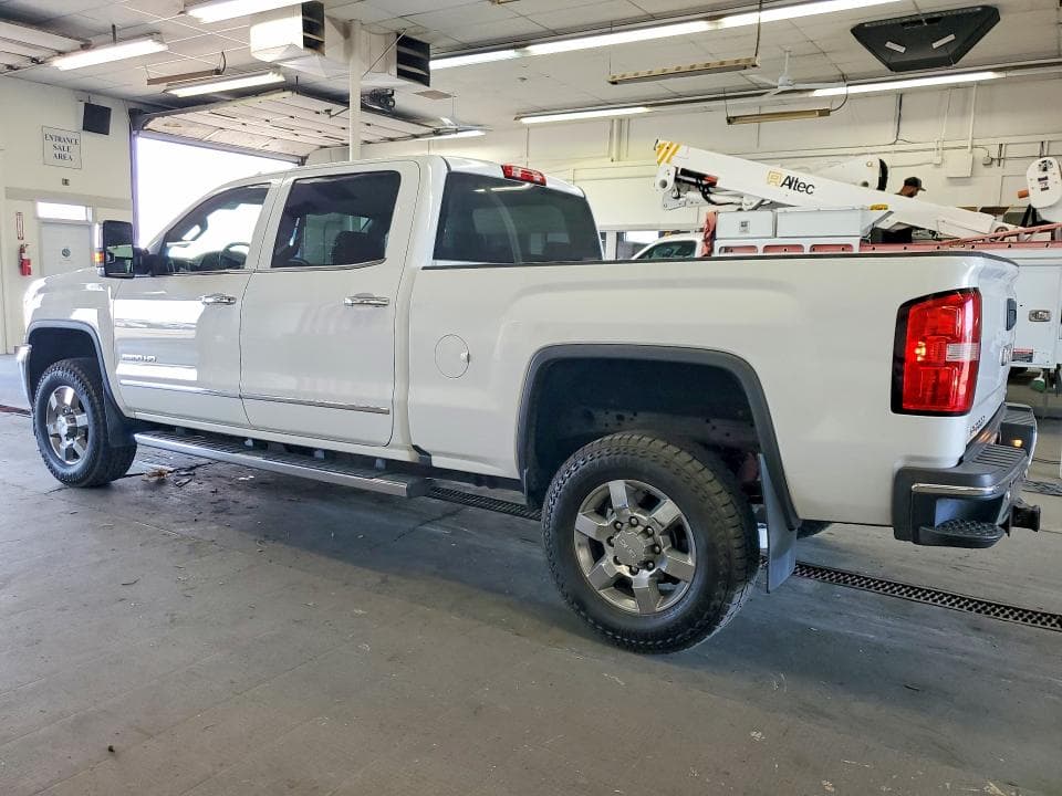2019 GMC SIERRA K2500 SLT 2