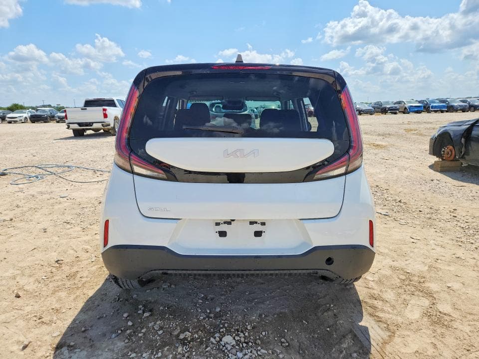 2023 KIA SOUL LX 6