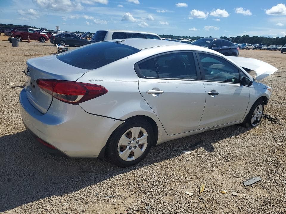 2017 KIA FORTE LX 3