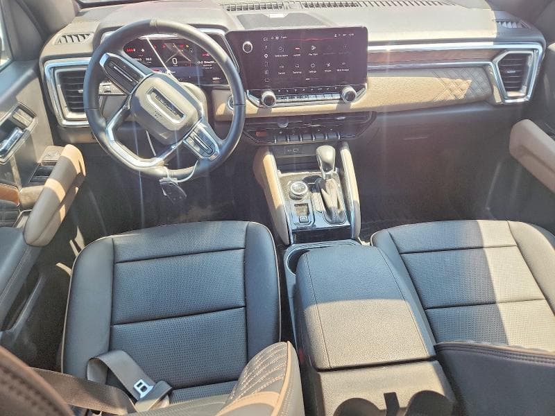 2026 GMC CANYON DENALI 8