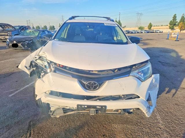2018 TOYOTA RAV4 LE 5