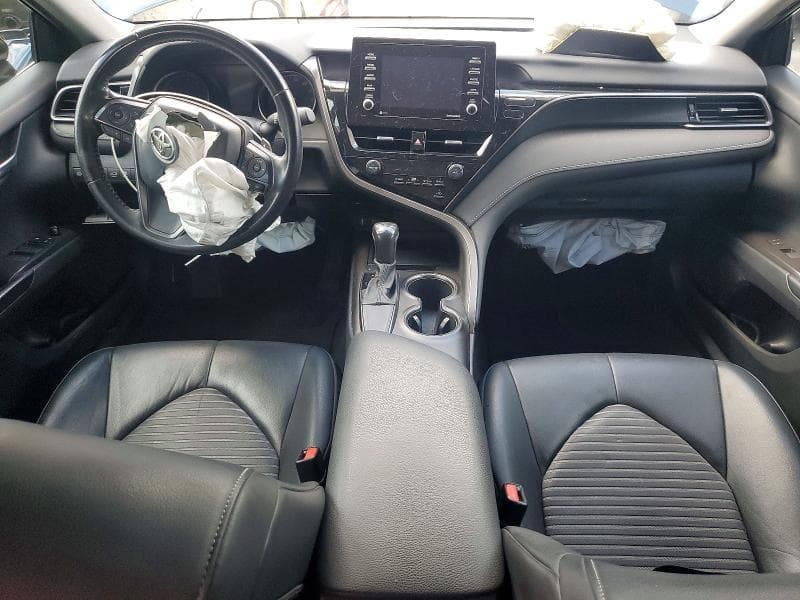 2021 TOYOTA CAMRY SE 8