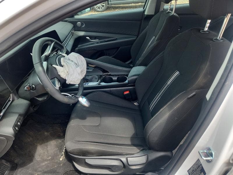 2025 HYUNDAI ELANTRA SEL 7