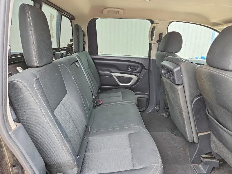 2017 NISSAN TITAN S 10