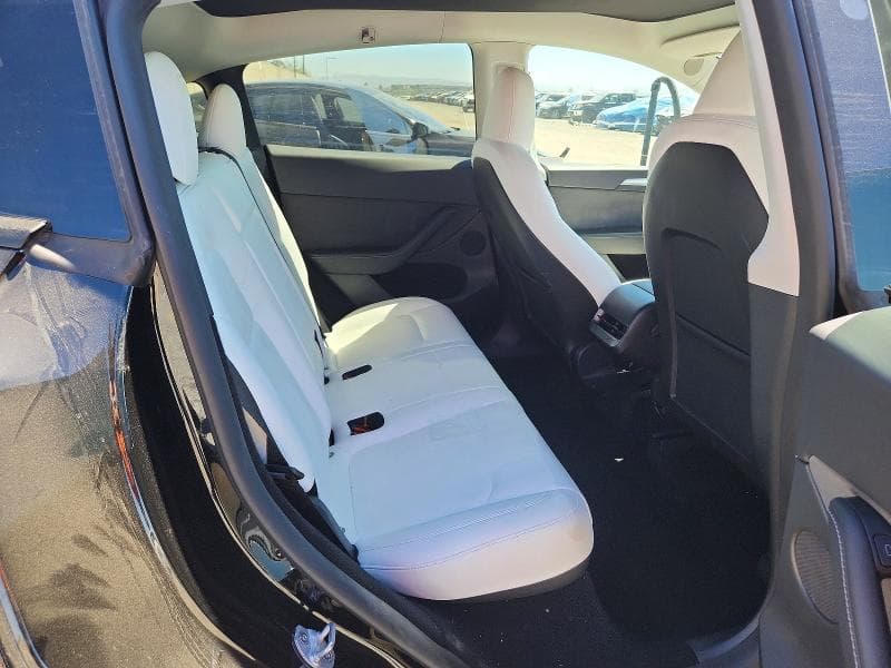 2024 TESLA MODEL Y 11