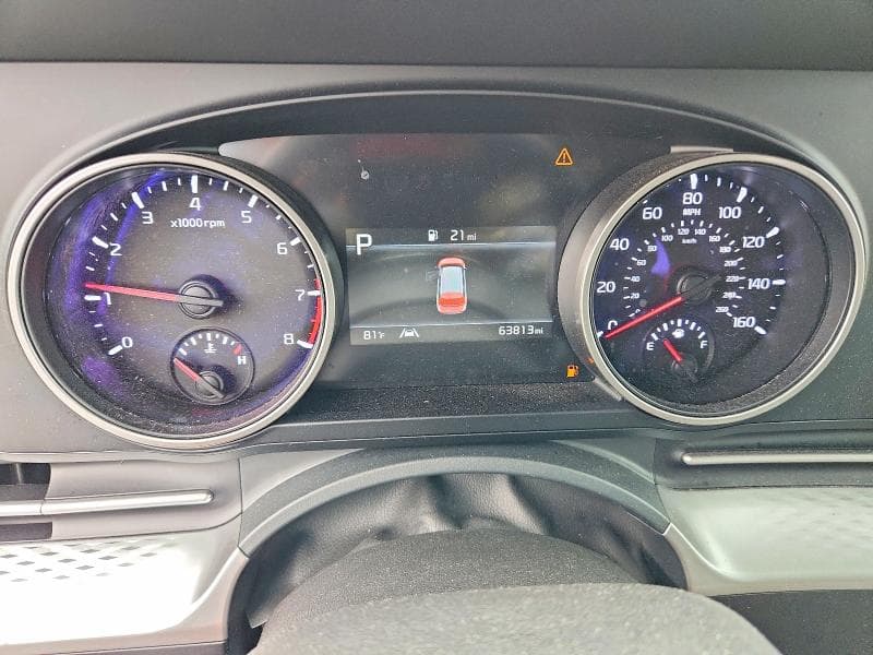 2024 KIA CARNIVAL 9