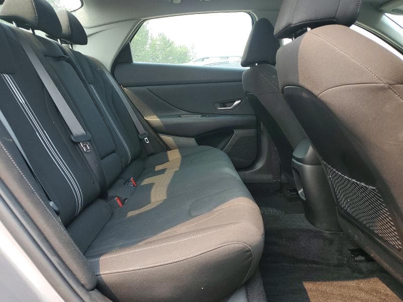 2024 HYUNDAI ELANTRA SEL 10