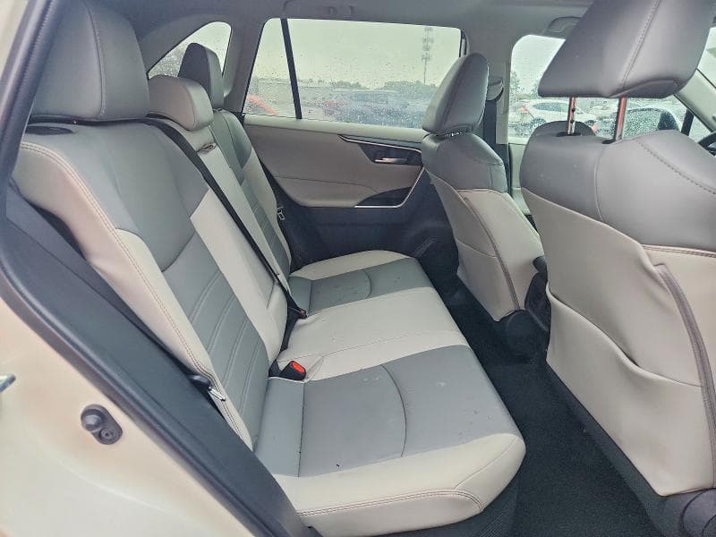 2022 TOYOTA RAV4 XLE PREMIUM 11