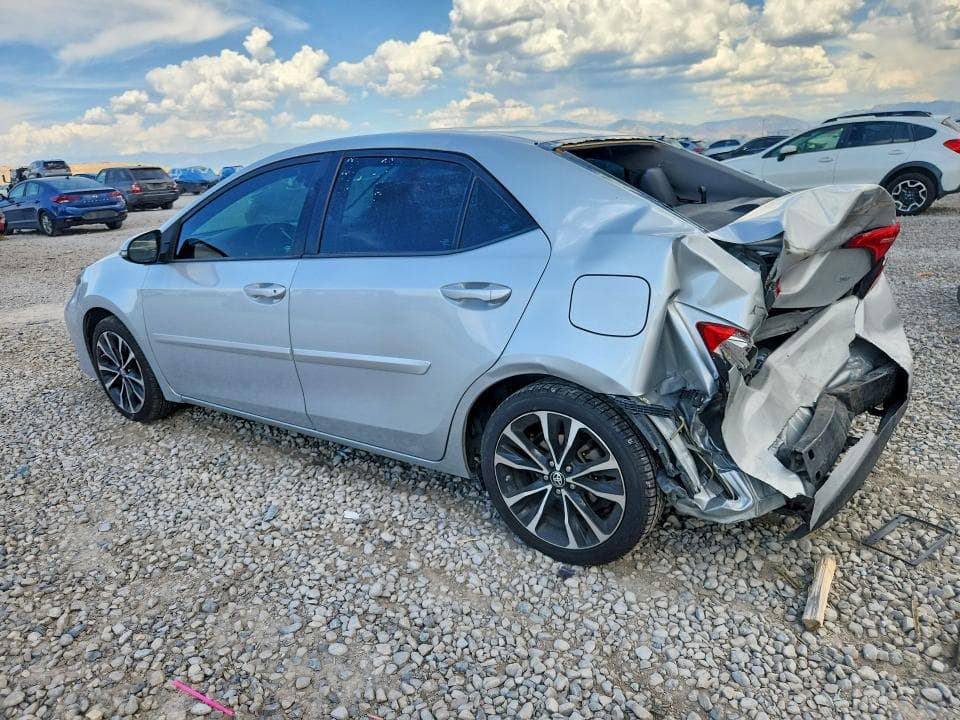 2017 TOYOTA COROLLA SE 2