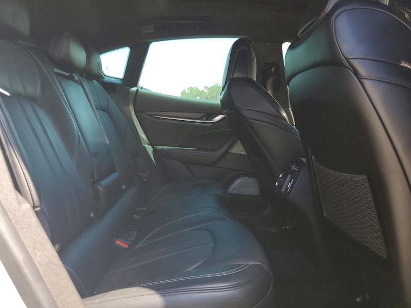 2019 MASERATI LEVANTE GTS 11