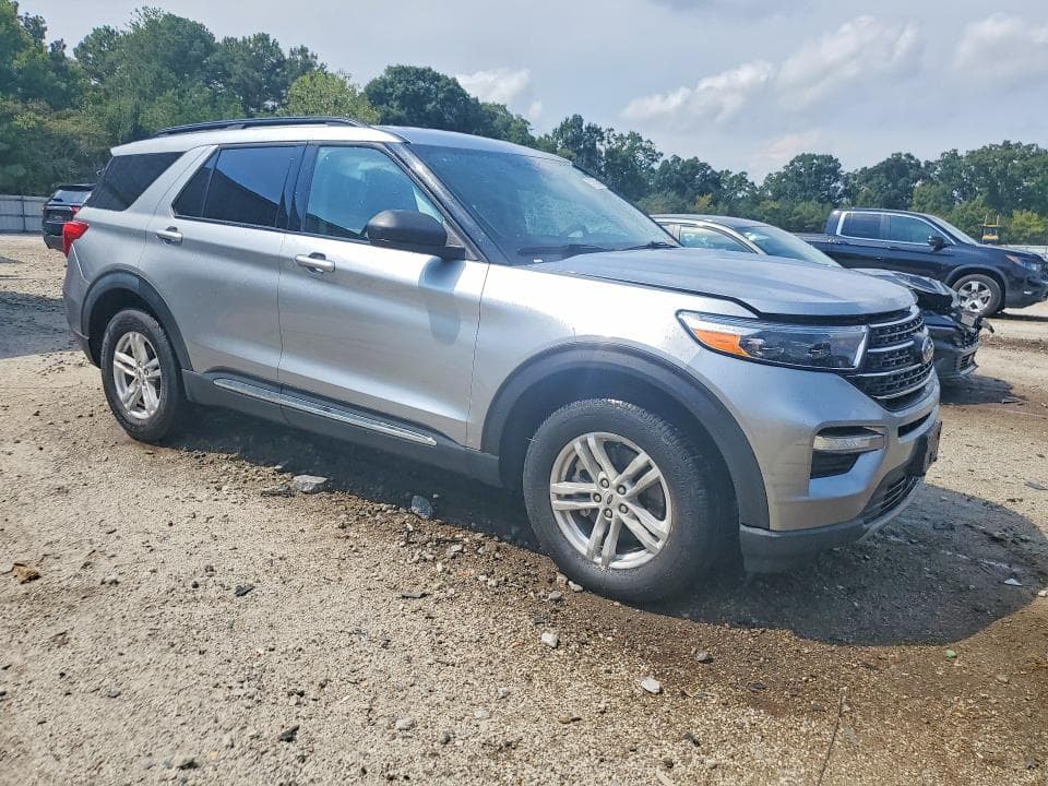 2023 FORD EXPLORER XLT 4