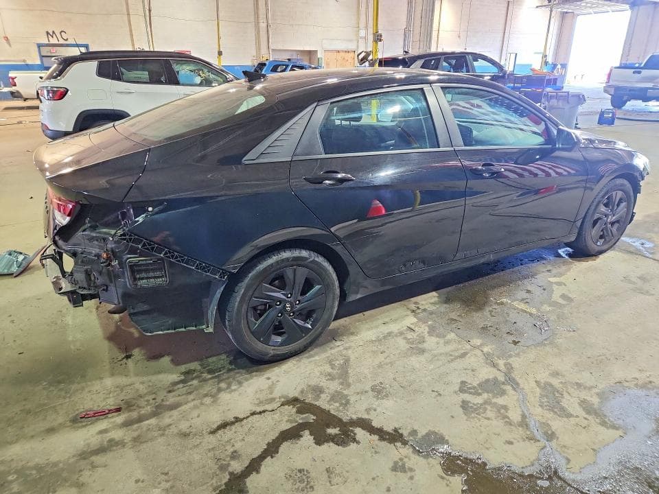 2023 HYUNDAI ELANTRA SEL 3