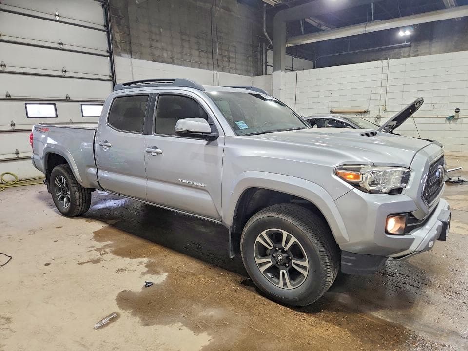 2018 TOYOTA TACOMA TRD SPORT 4
