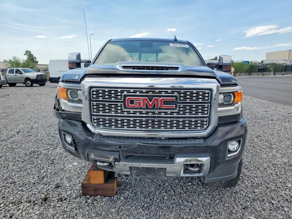 2018 GMC SIERRA K2500 DENALI 5