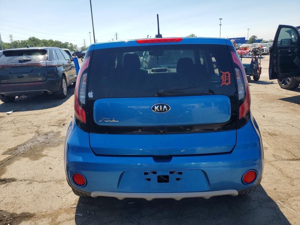 2019 KIA SOUL + 6