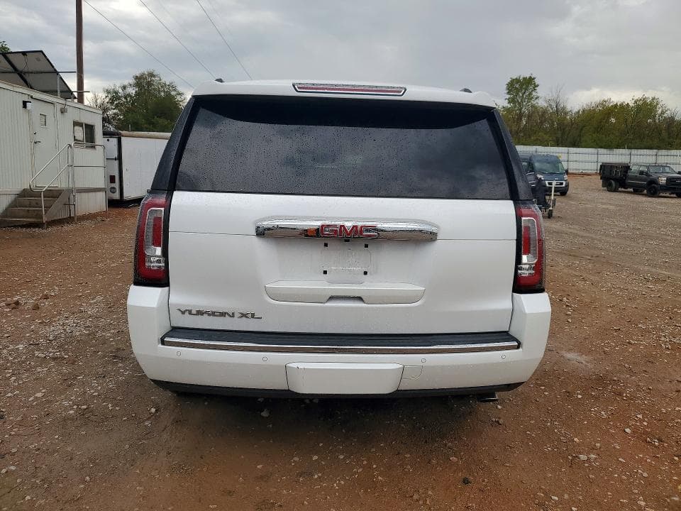 2017 GMC YUKON XL DENALI 6
