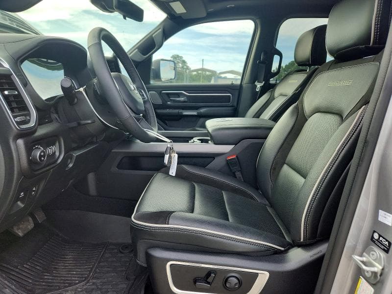 2025 RAM 1500 LARAMIE 7