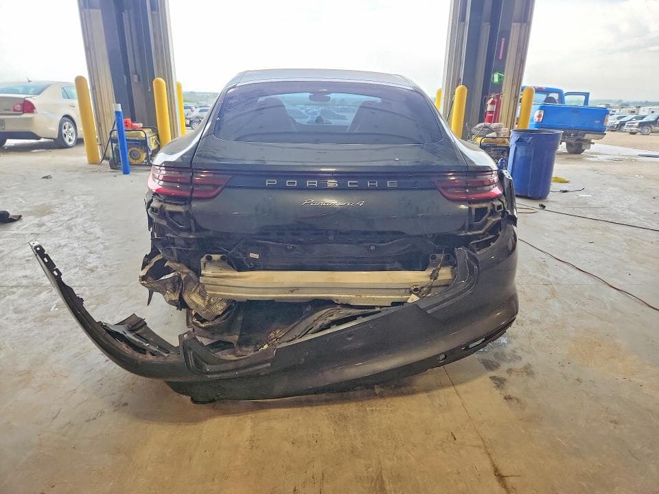 2020 PORSCHE PANAMERA BASE 6