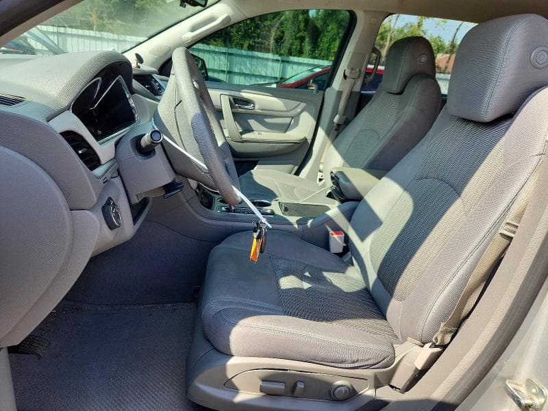 2017 CHEVROLET TRAVERSE LS 7