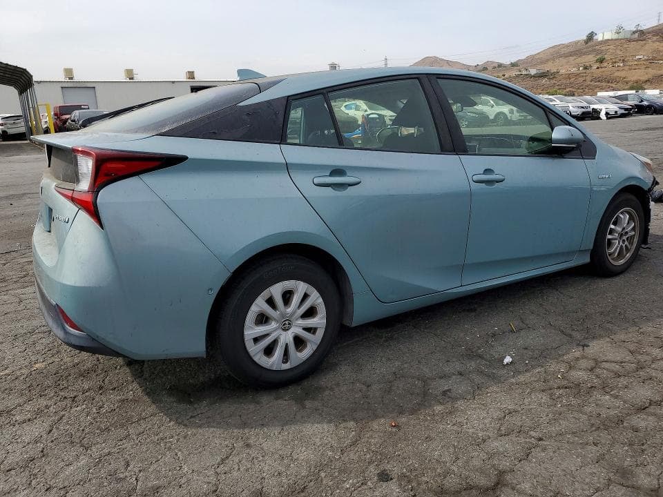 2019 TOYOTA PRIUS LE 3