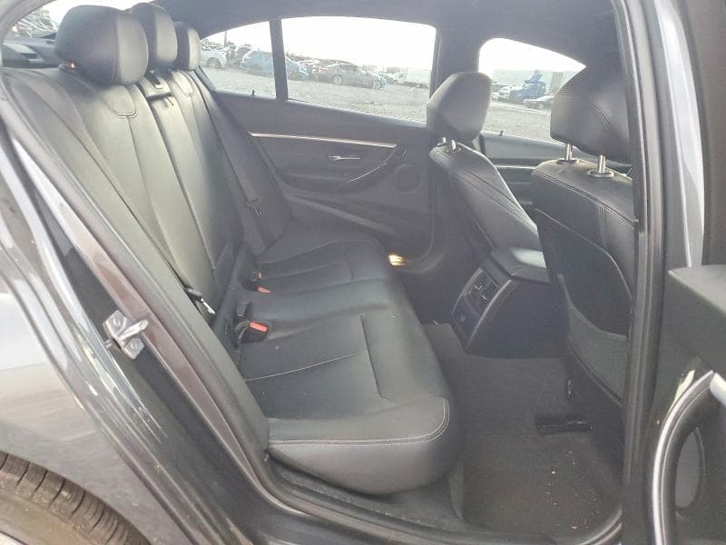 2018 BMW 330E 10