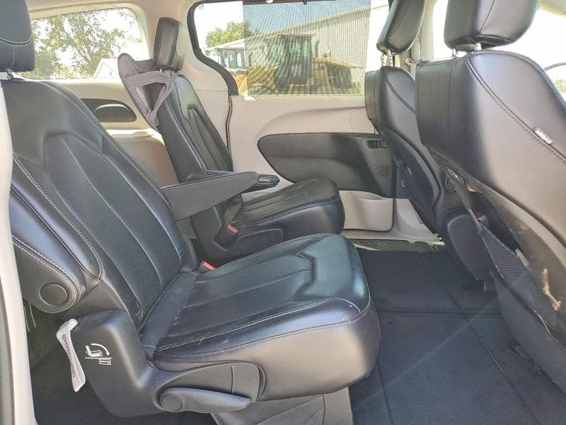 2023 CHRYSLER PACIFICA TOURING L 11