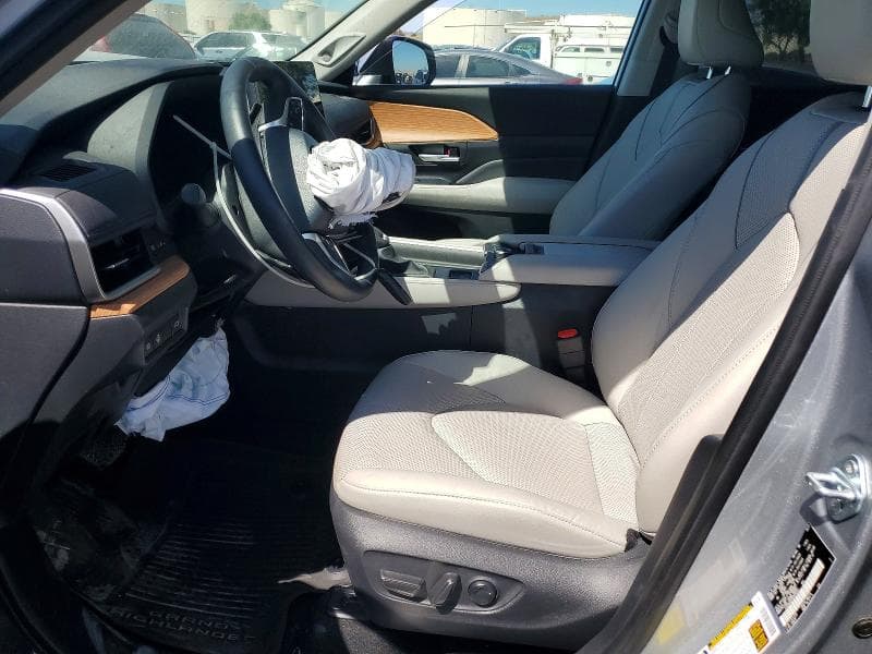 2024 TOYOTA GRAND HIGHLANDER PLATINUM 7