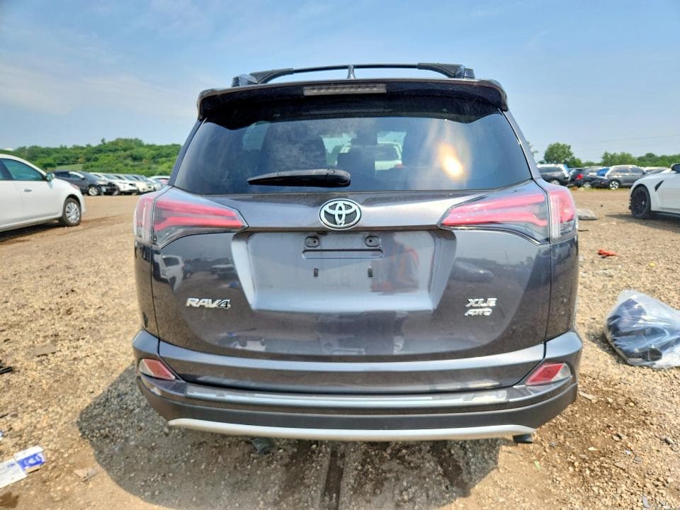 2017 TOYOTA RAV4 XLE 6