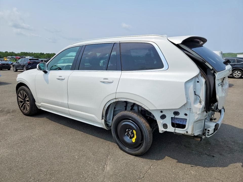 2021 VOLVO XC90 T6 MOMENTUM 2