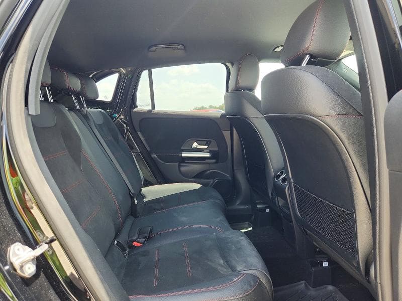 2023 MERCEDES-BENZ GLA 250 4MATIC 10