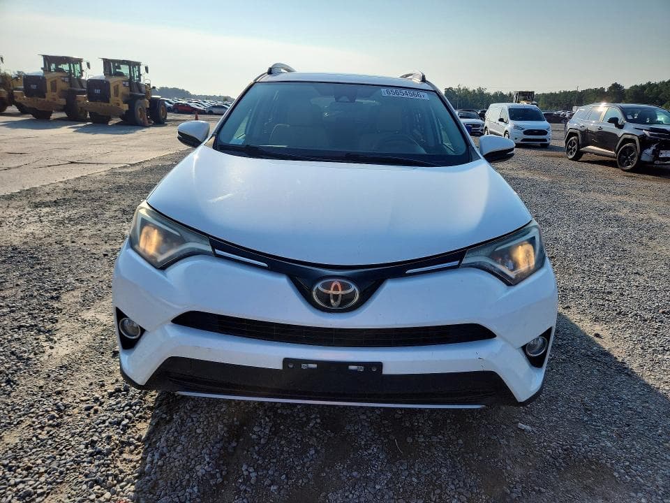 2018 TOYOTA RAV4 XLE 5