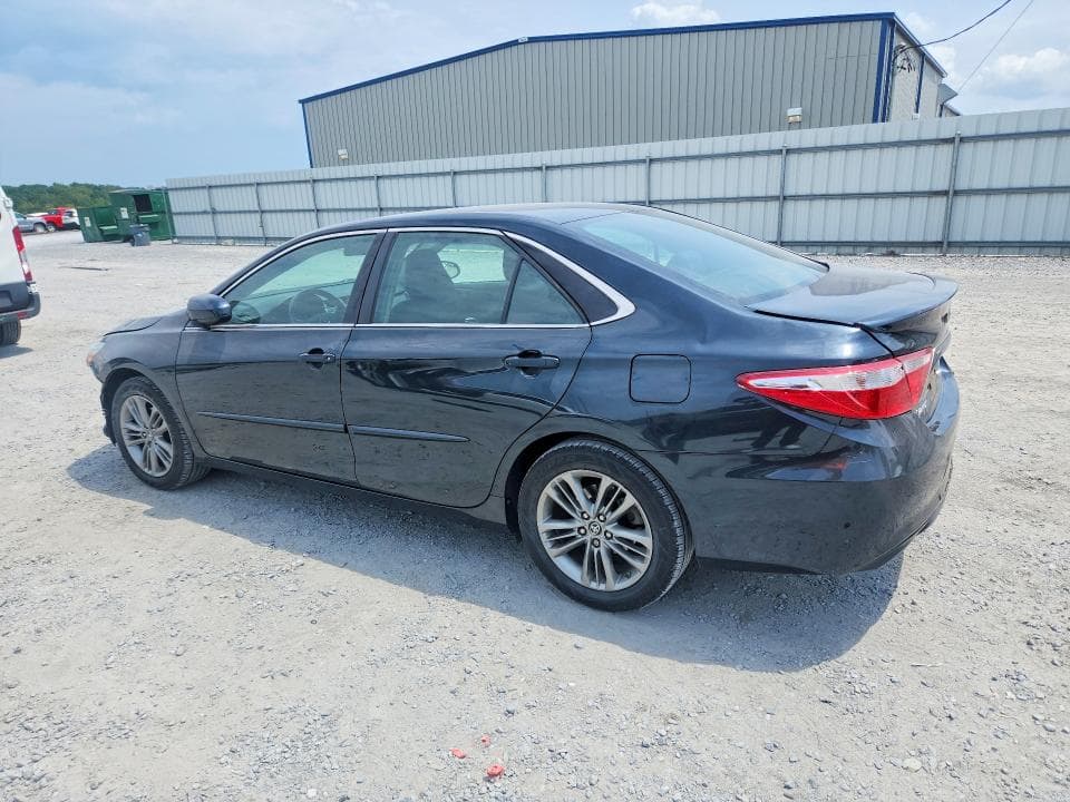 2017 TOYOTA CAMRY SE 2