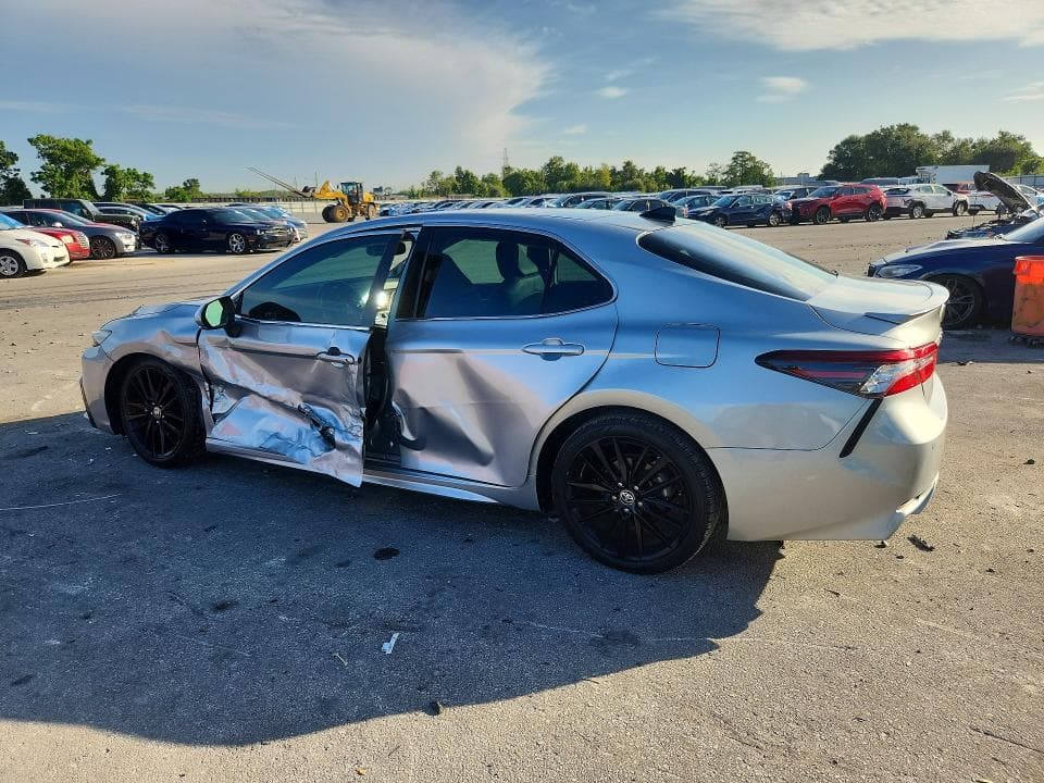 2021 TOYOTA CAMRY XSE 2