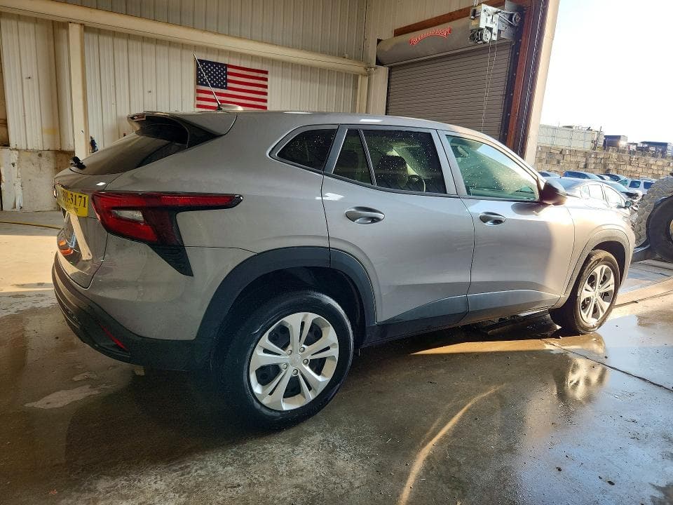 2024 CHEVROLET TRAX LS 3
