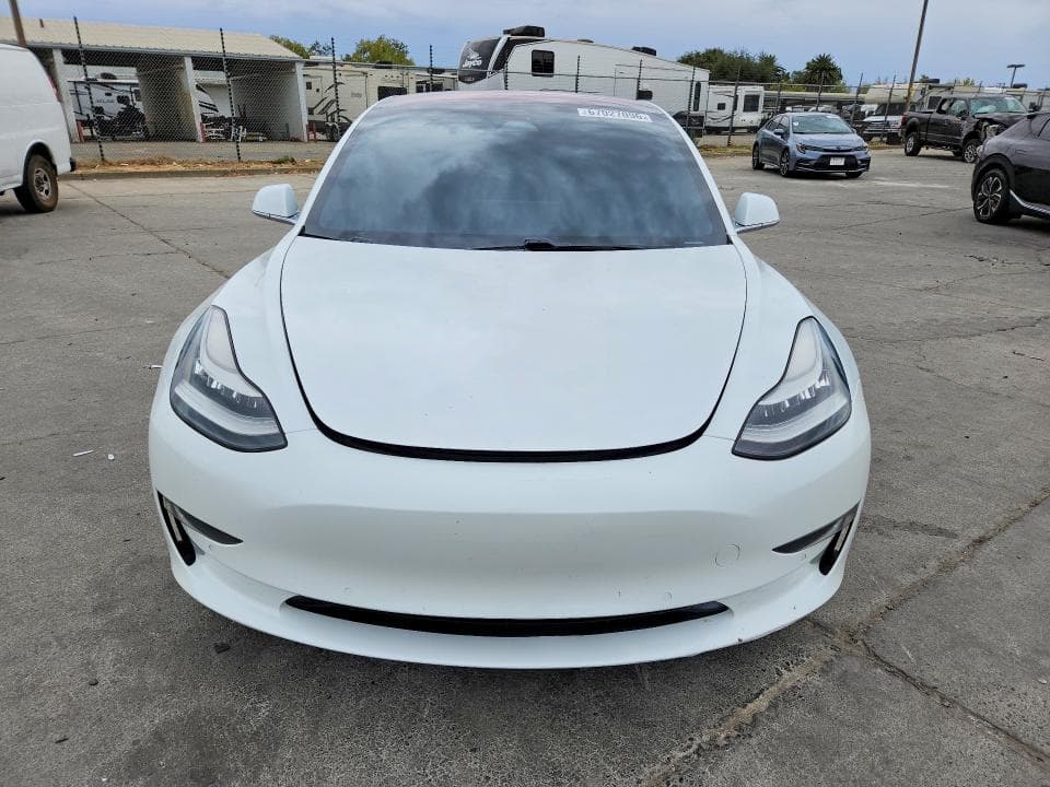 2018 TESLA MODEL 3 5