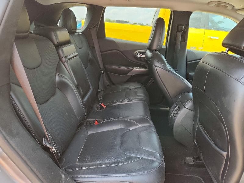 2019 JEEP CHEROKEE LIMITED 10