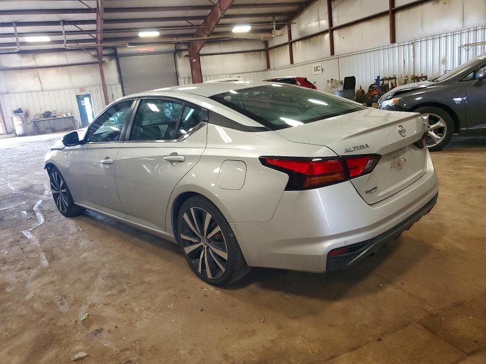 2022 NISSAN ALTIMA SR 2
