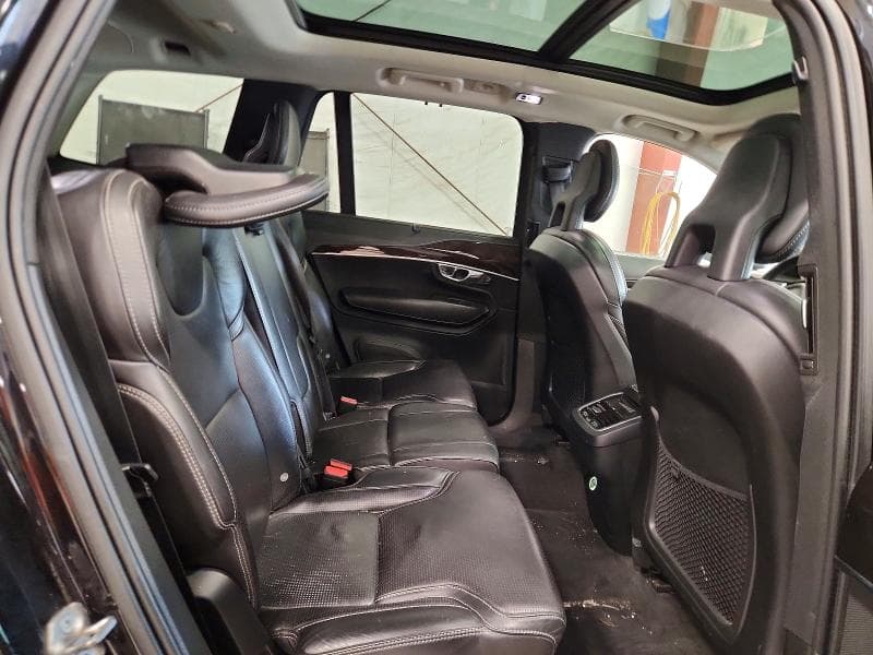 2017 VOLVO XC90 T6 11