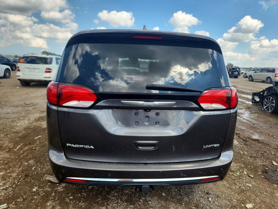 2017 CHRYSLER PACIFICA LIMITED 6