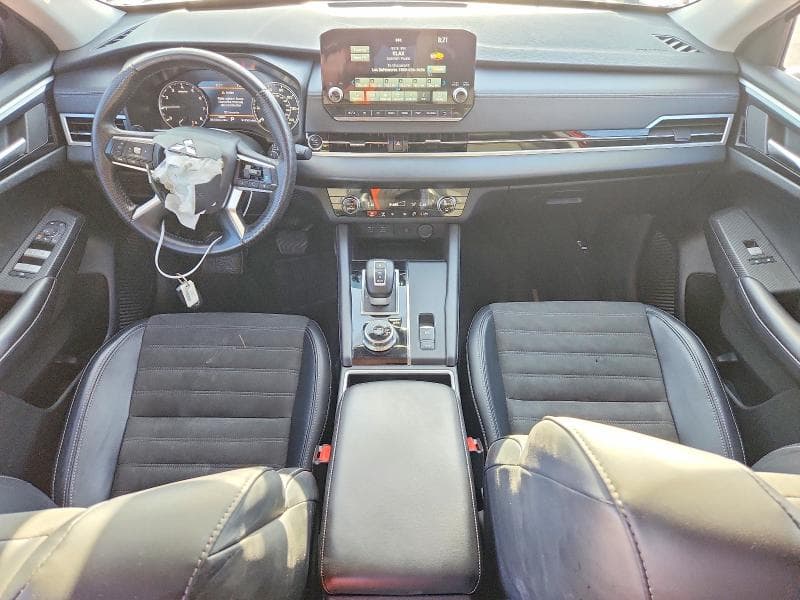 2024 MITSUBISHI OUTLANDER SE 8