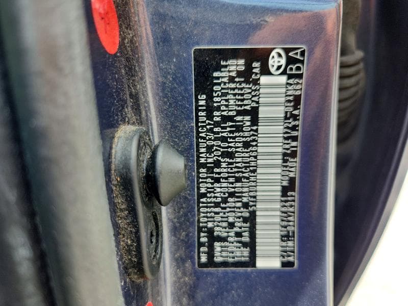 2017 TOYOTA COROLLA LE 12
