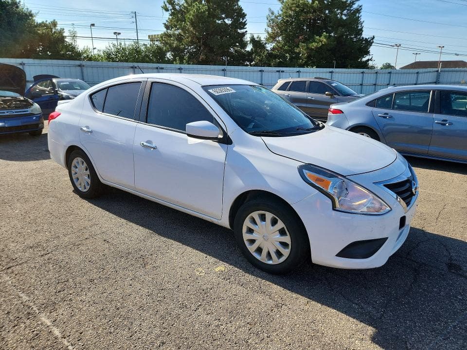 2019 NISSAN VERSA SV 4