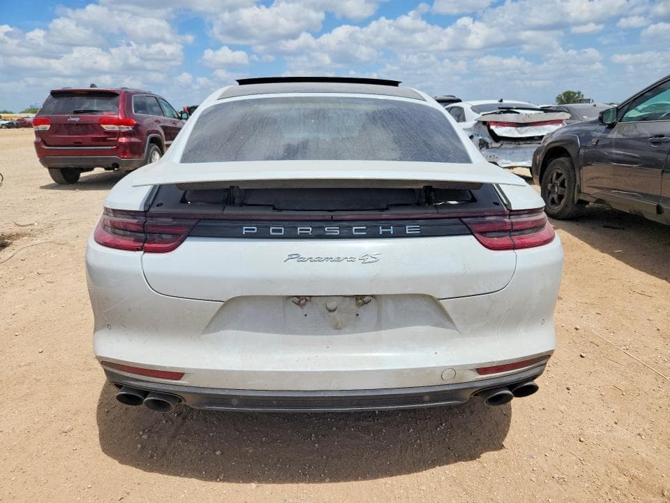 2018 PORSCHE PANAMERA 4S 6
