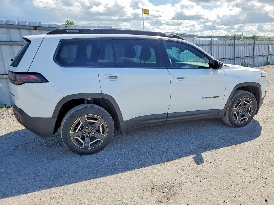 2026 JEEP CHEROKEE LAREDO 3