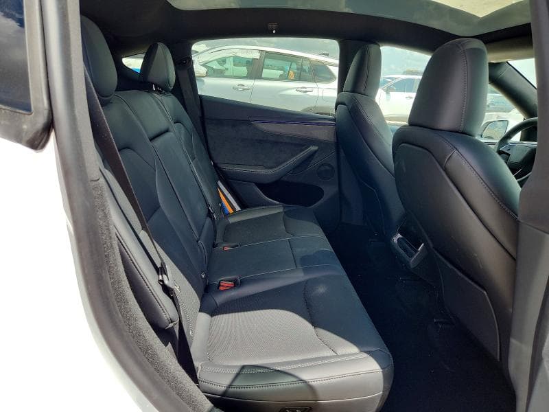 2026 TESLA MODEL Y 11