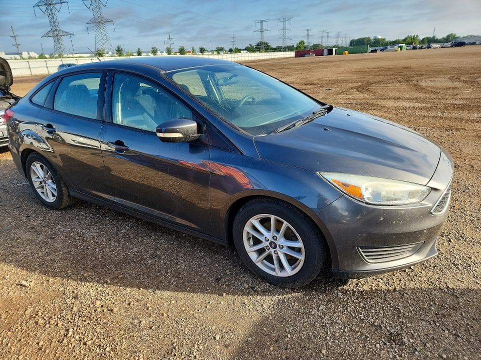 2017 FORD FOCUS SE 4
