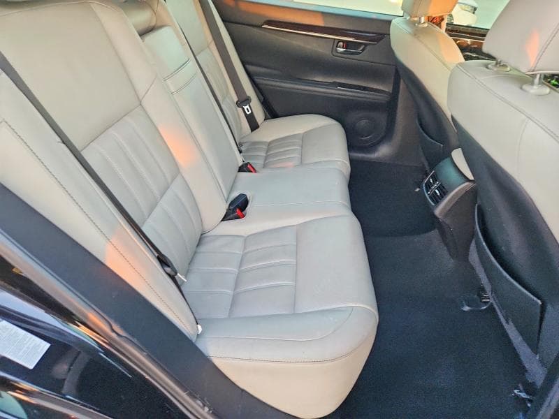 2017 LEXUS ES 300H 10
