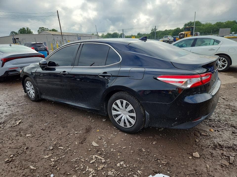 2020 TOYOTA CAMRY LE 2
