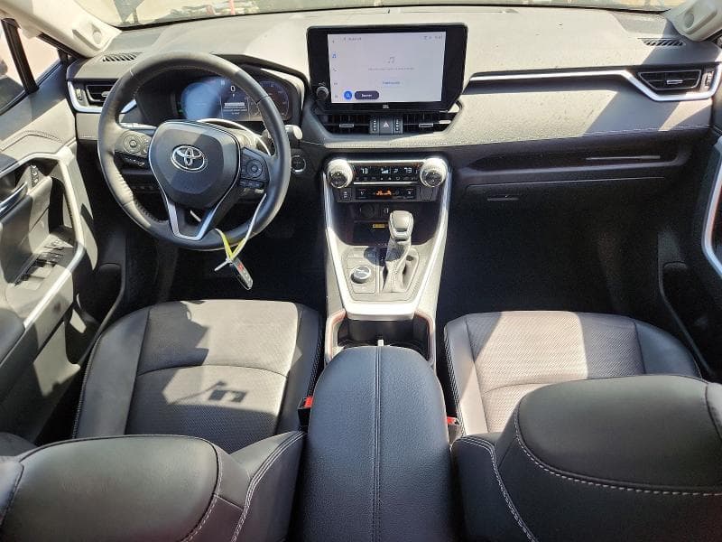 2025 TOYOTA RAV4 LIMITED 8