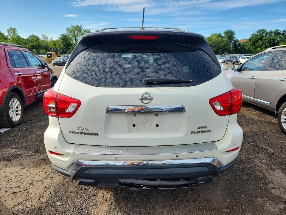 2017 NISSAN PATHFINDER PLATINUM 6